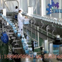 全自动矿泉水灌装设备 三合一瓶装矿泉水生产线