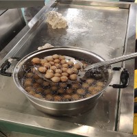 现场油炸丸子成型机 牛肉丸子成型机 新型丸子机厂家