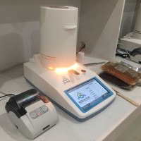 坚果馅料水分检测仪使用注意事项